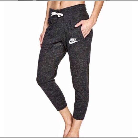 nike capri sweatpants